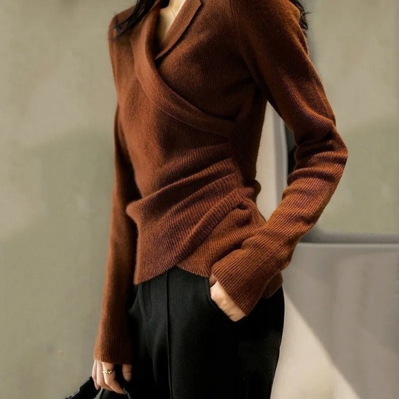 Women's French Retro Long Sleeve V Neck Knitted Sweater - Picture 6 of 8